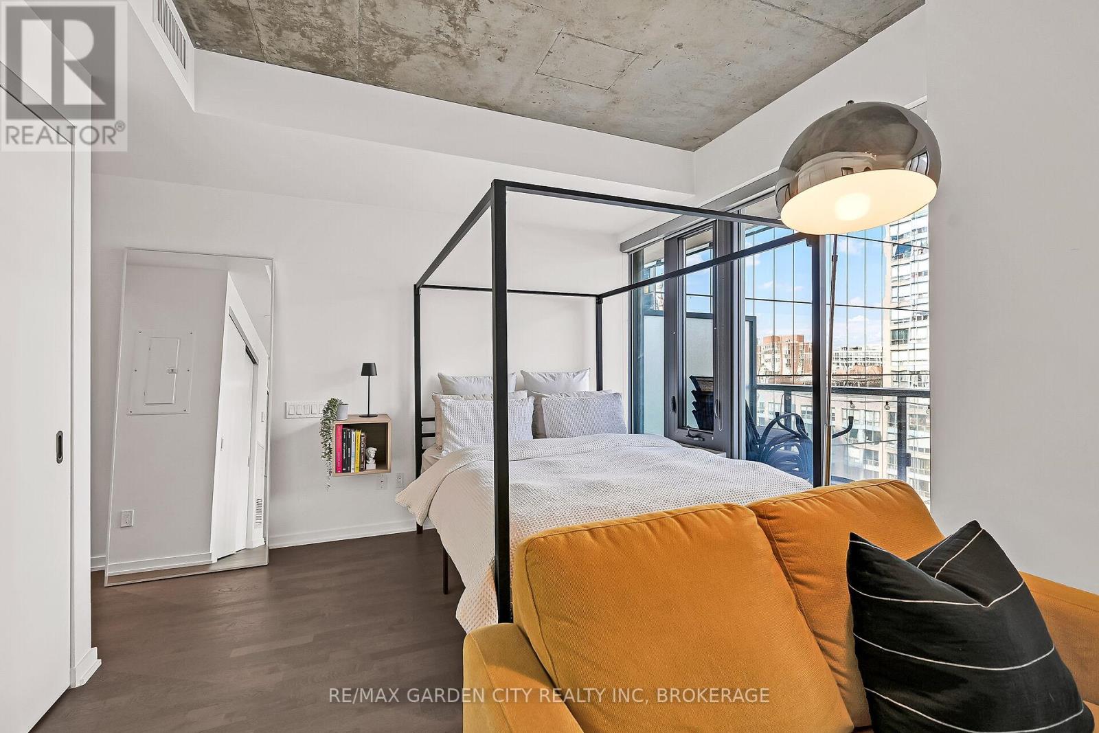 912 - 60 Colborne Street, Toronto (Church-Yonge Corridor), Ontario  M5E 0B7 - Photo 20 - C12771992