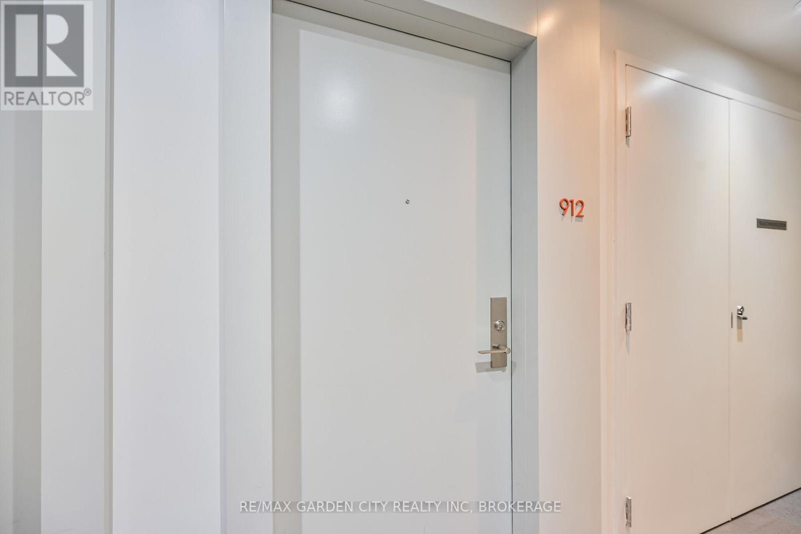 912 - 60 Colborne Street, Toronto (Church-Yonge Corridor), Ontario  M5E 0B7 - Photo 27 - C12771992