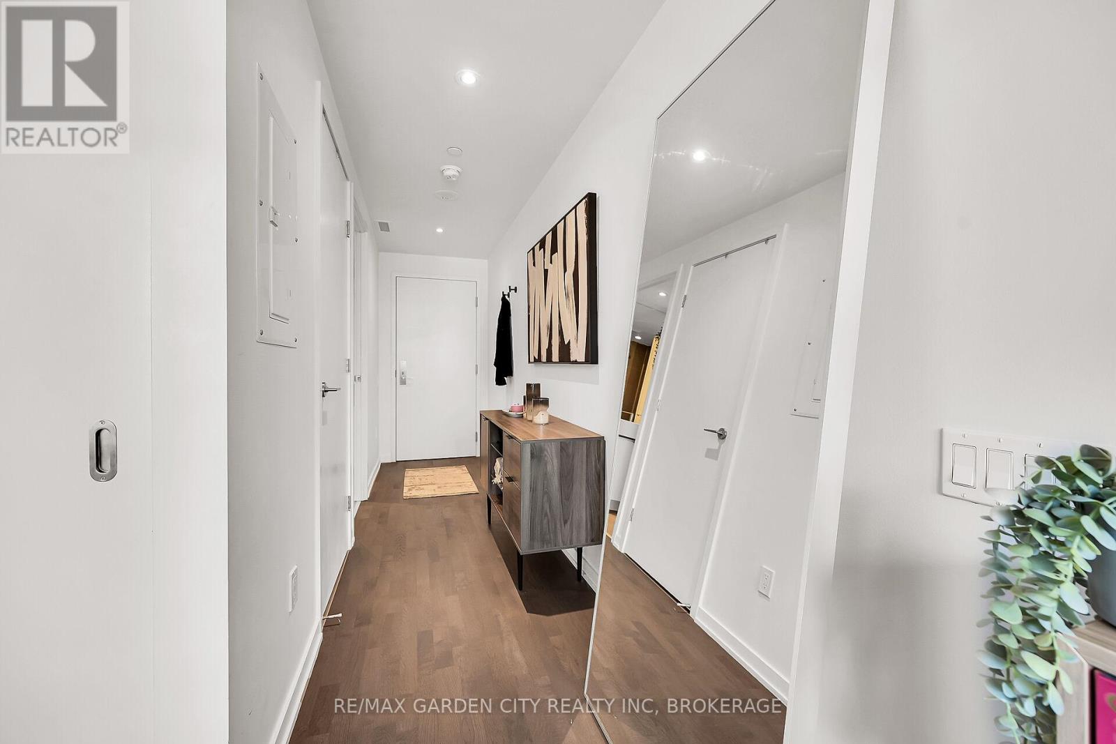 912 - 60 Colborne Street, Toronto (Church-Yonge Corridor), Ontario  M5E 0B7 - Photo 9 - C12771992