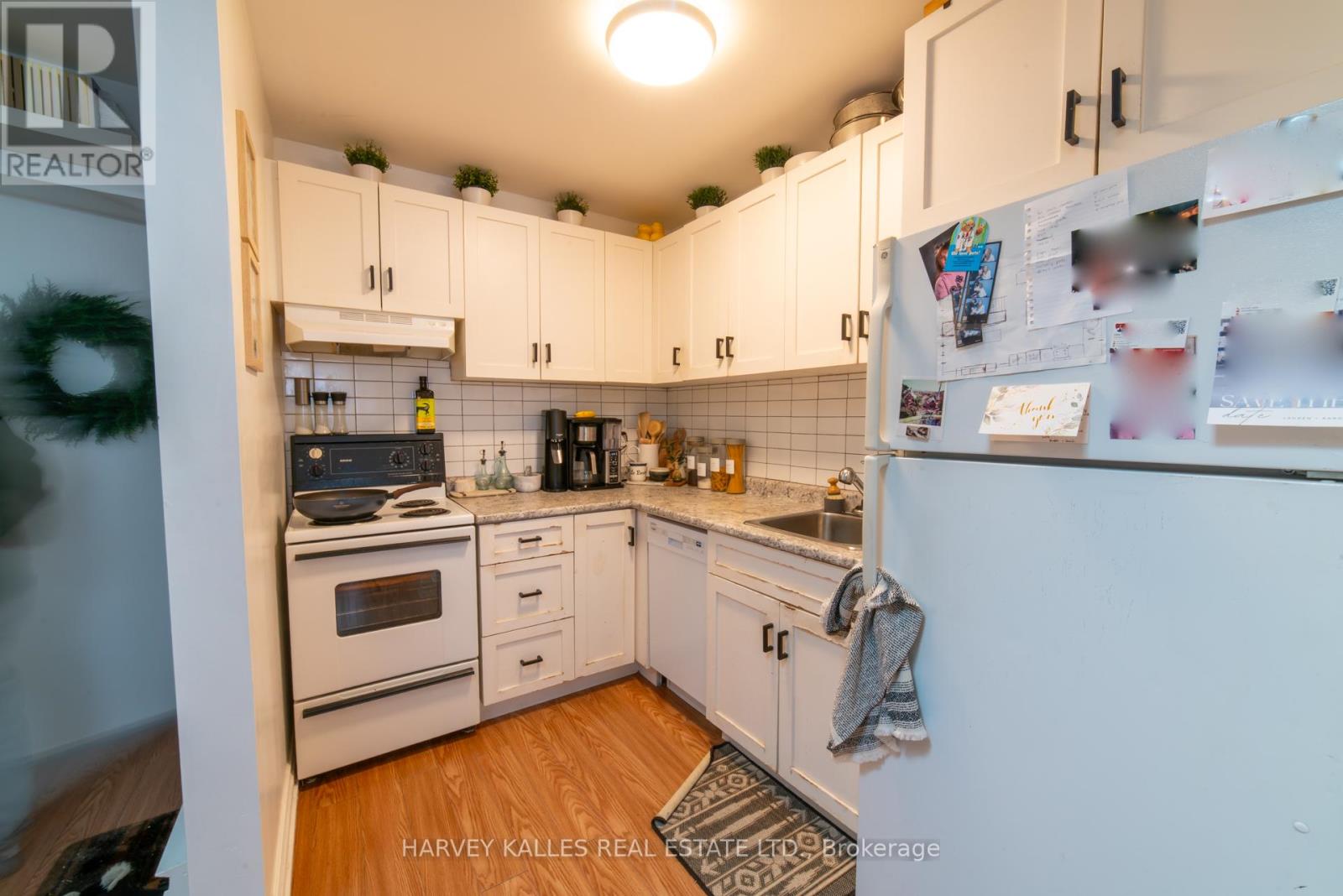 4 - 545 Palmerston Boulevard, Toronto, Ontario  M6G 2P4 - Photo 5 - C12757280