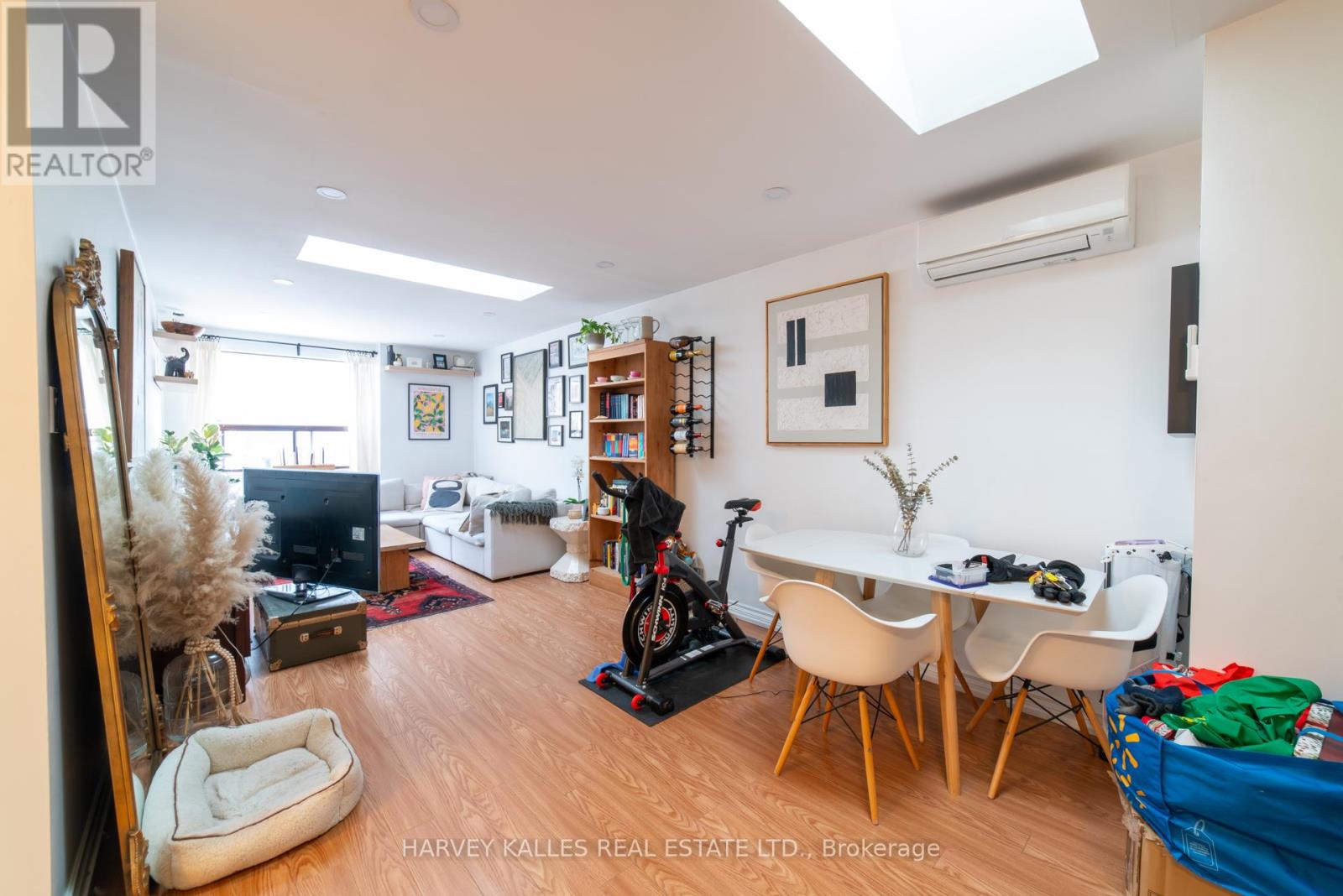 4 - 545 PALMERSTON BOULEVARD, Toronto, Ontario