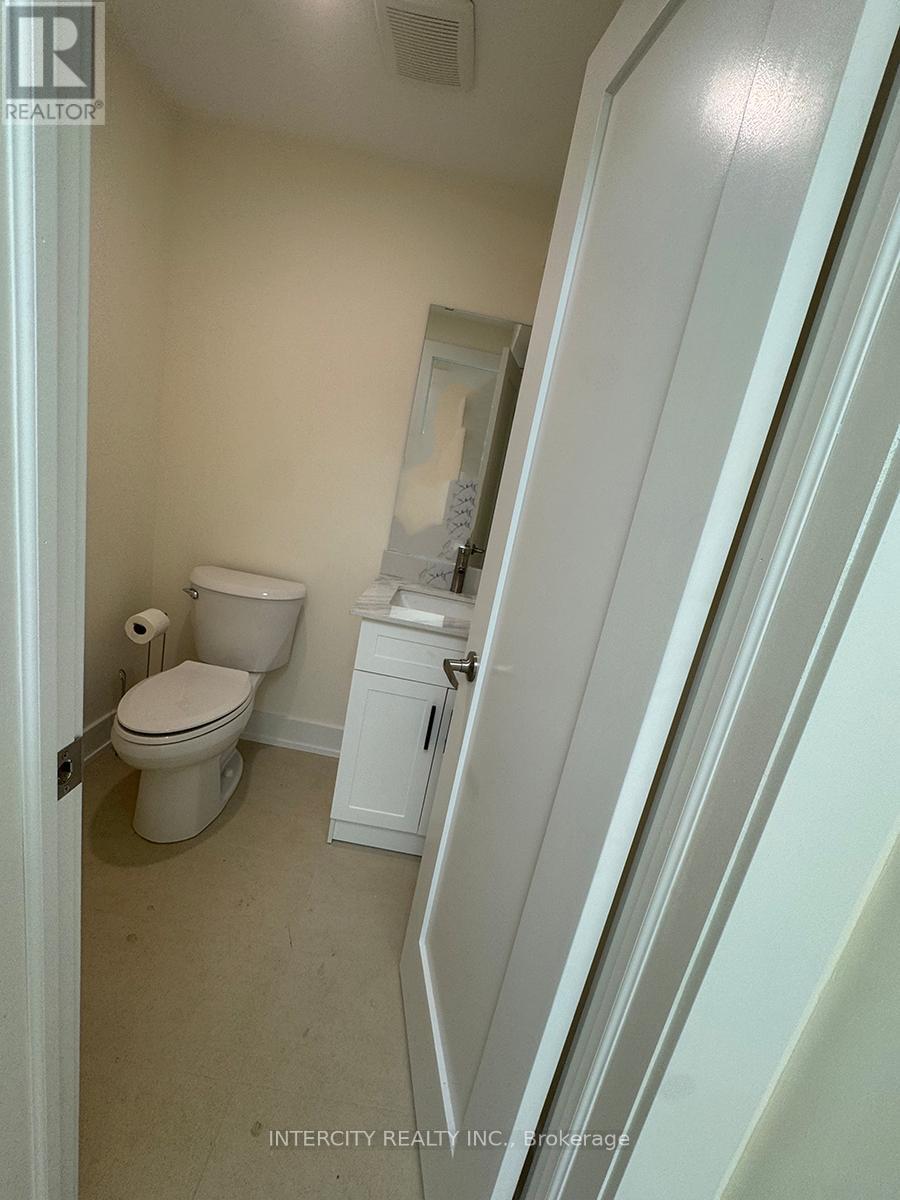 26b - B - 665 Millway Avenue, Vaughan, Ontario  L4K 3T8 - Photo 10 - N12735734