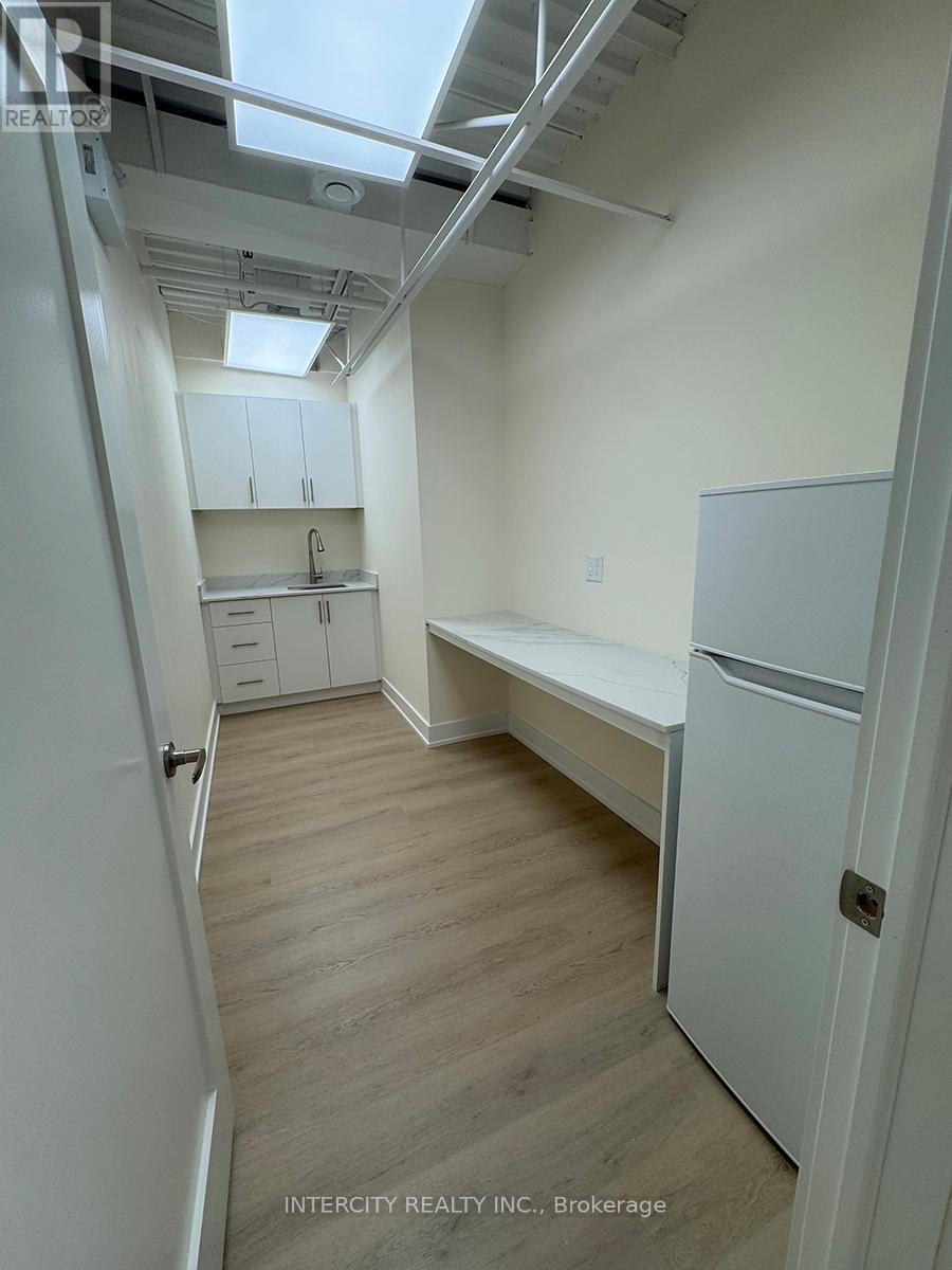 26b - B - 665 Millway Avenue, Vaughan, Ontario  L4K 3T8 - Photo 11 - N12735734