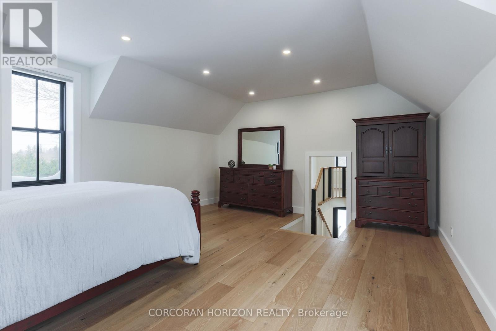 19572 Centre Street, East Gwillimbury, Ontario  L0G 1M0 - Photo 22 - N12771804