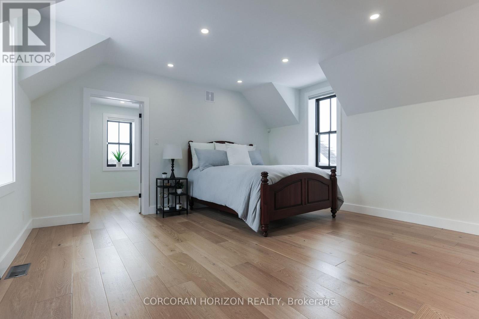 19572 Centre Street, East Gwillimbury, Ontario  L0G 1M0 - Photo 23 - N12771804