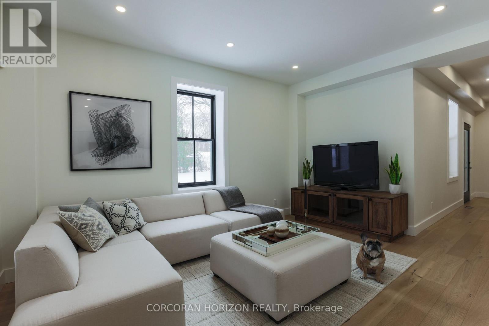 19572 Centre Street, East Gwillimbury, Ontario  L0G 1M0 - Photo 11 - N12771804