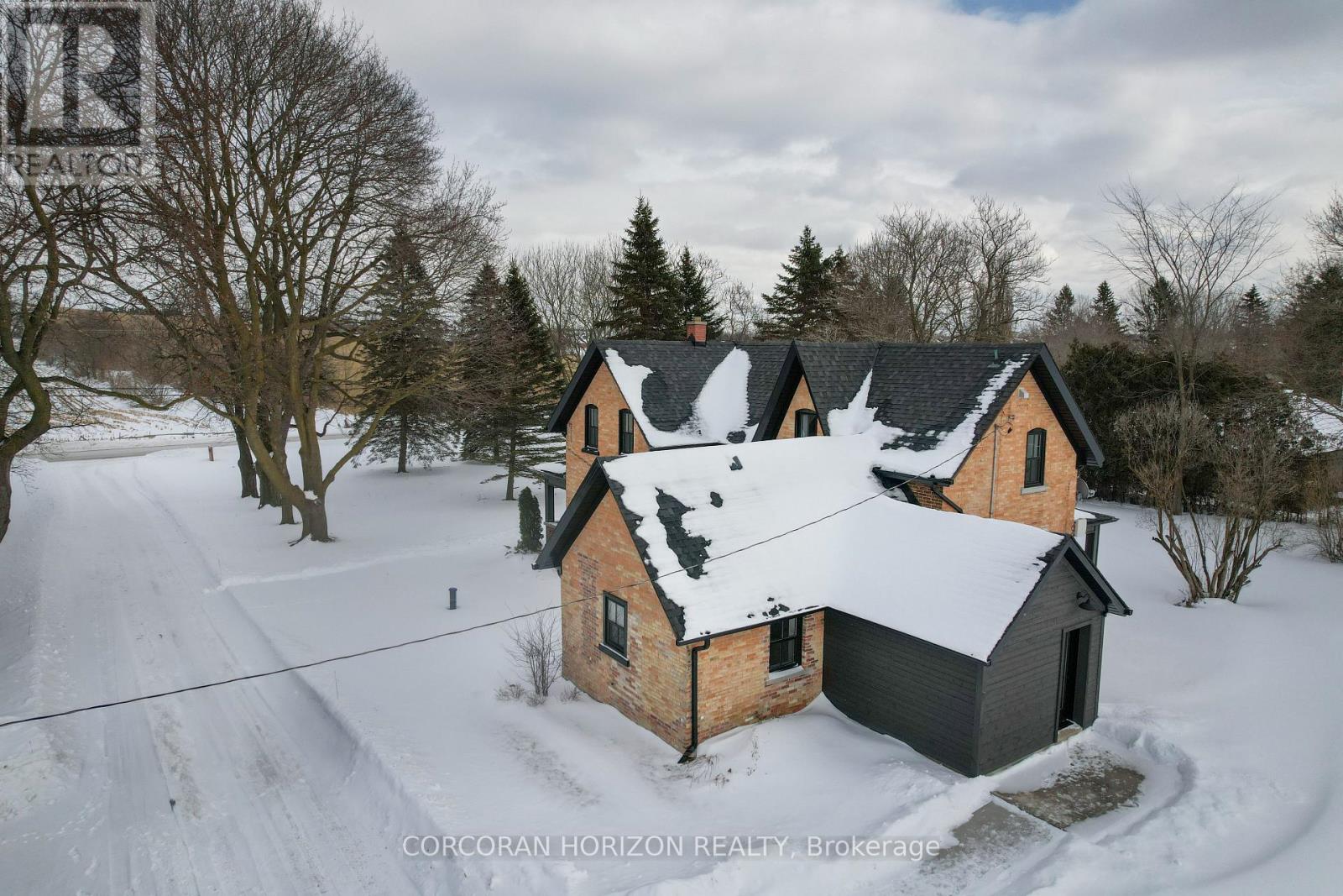 19572 Centre Street, East Gwillimbury, Ontario  L0G 1M0 - Photo 4 - N12771804