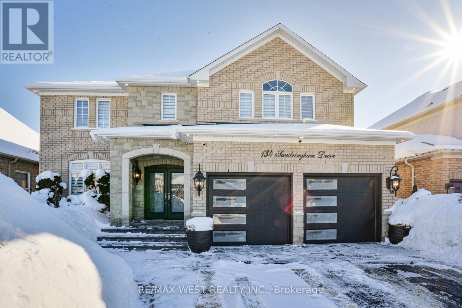 134 SANDRINGHAM DRIVE, Barrie, Ontario