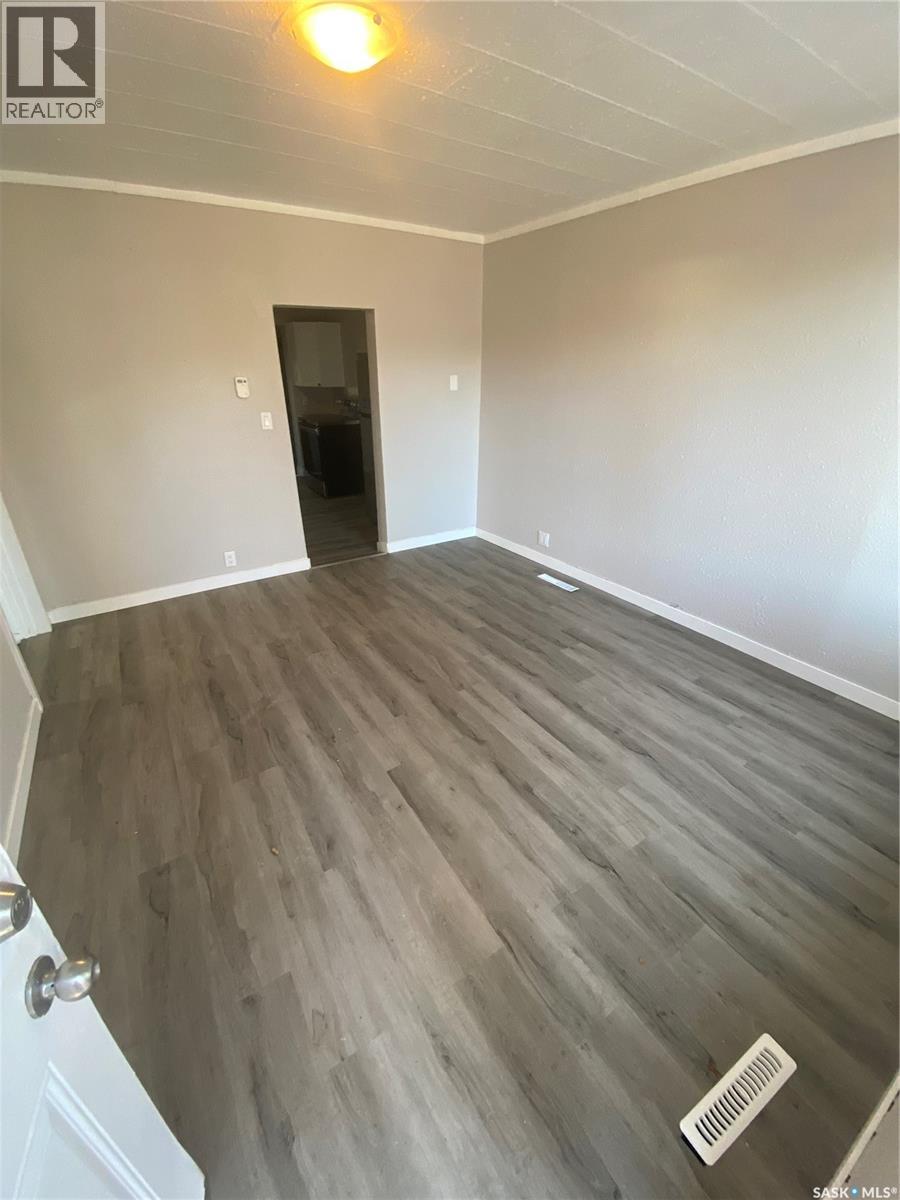 1945 Wallace Street, Regina, Saskatchewan  S4N 4A1 - Photo 6 - SK025761