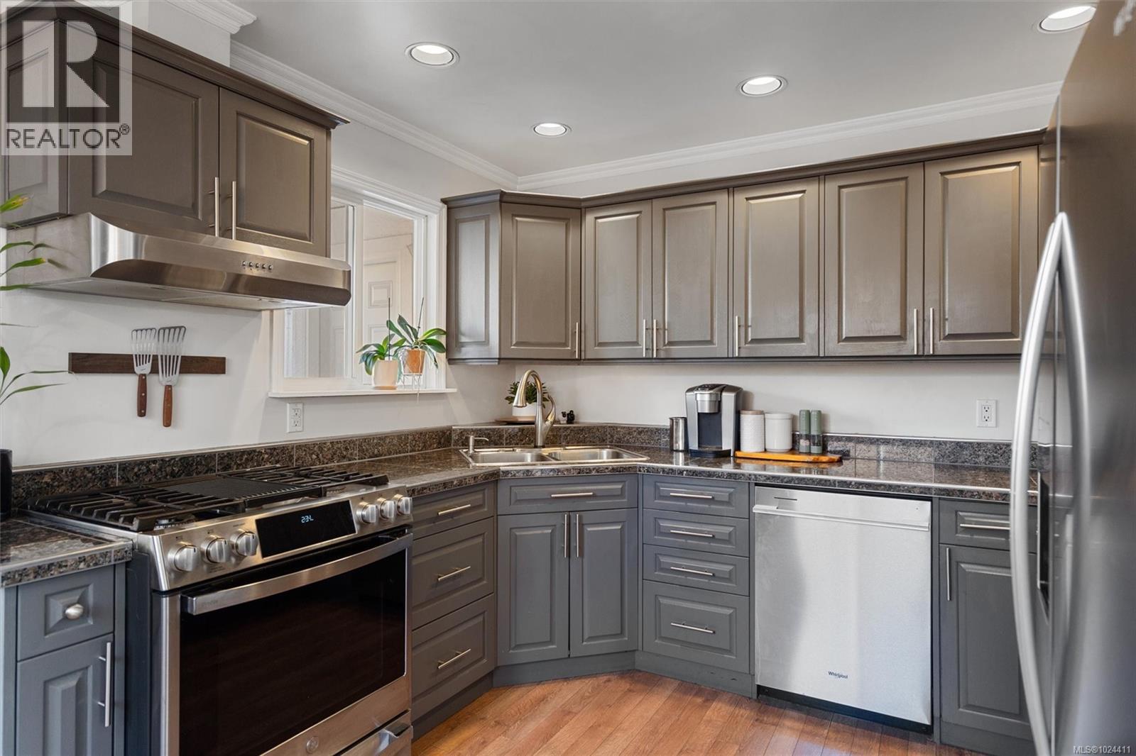 716 Danbrook Ave, Langford, British Columbia  V9B 3A8 - Photo 10 - 1024411