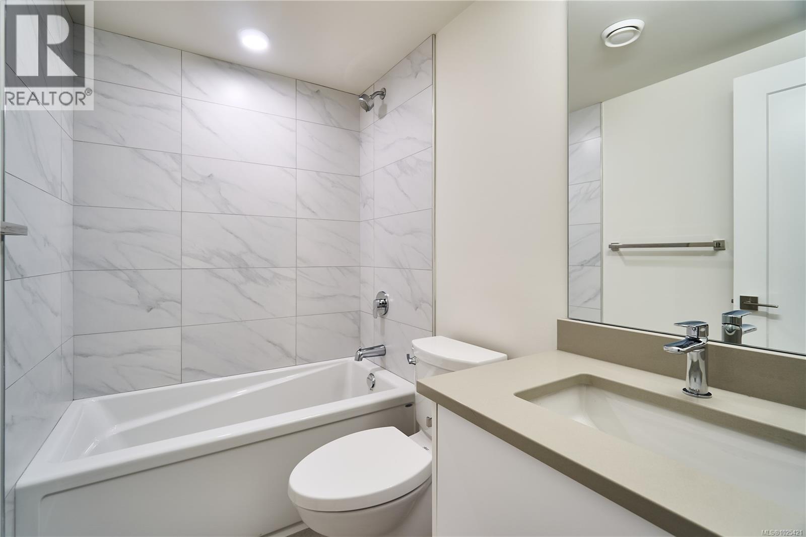 308 45 Haliburton St, Nanaimo, British Columbia  V9R 4V6 - Photo 26 - 1025421