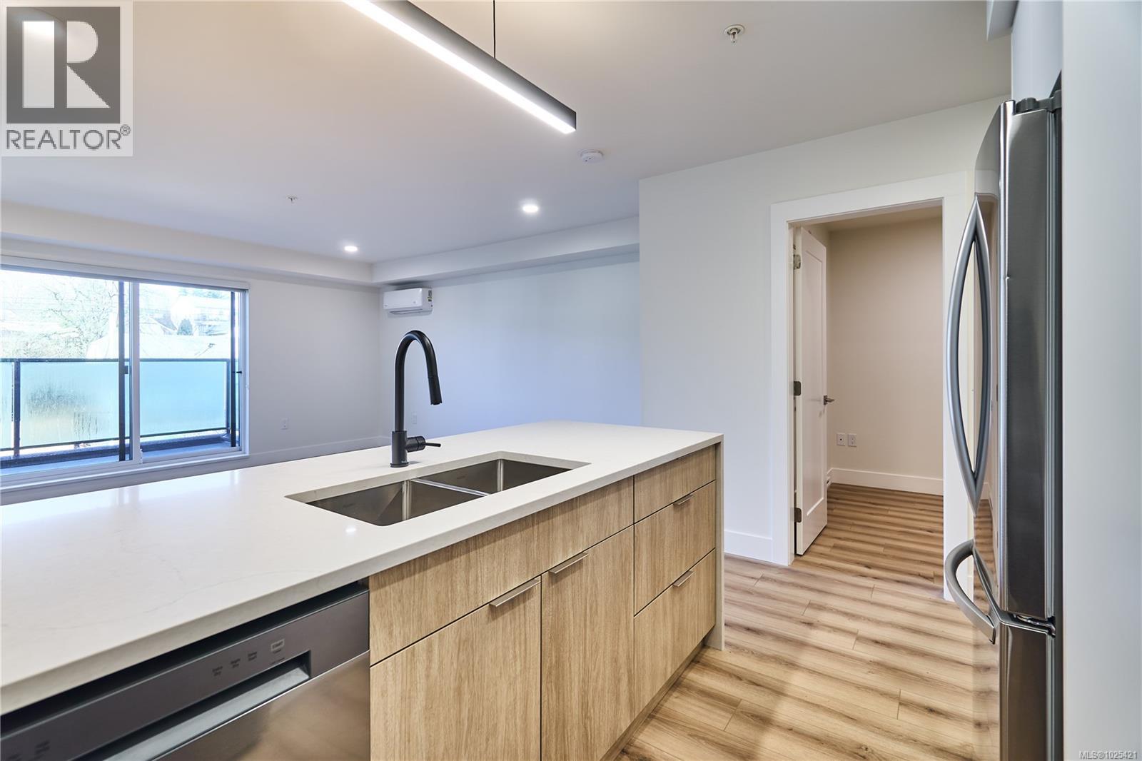 308 45 Haliburton St, Nanaimo, British Columbia  V9R 4V6 - Photo 11 - 1025421