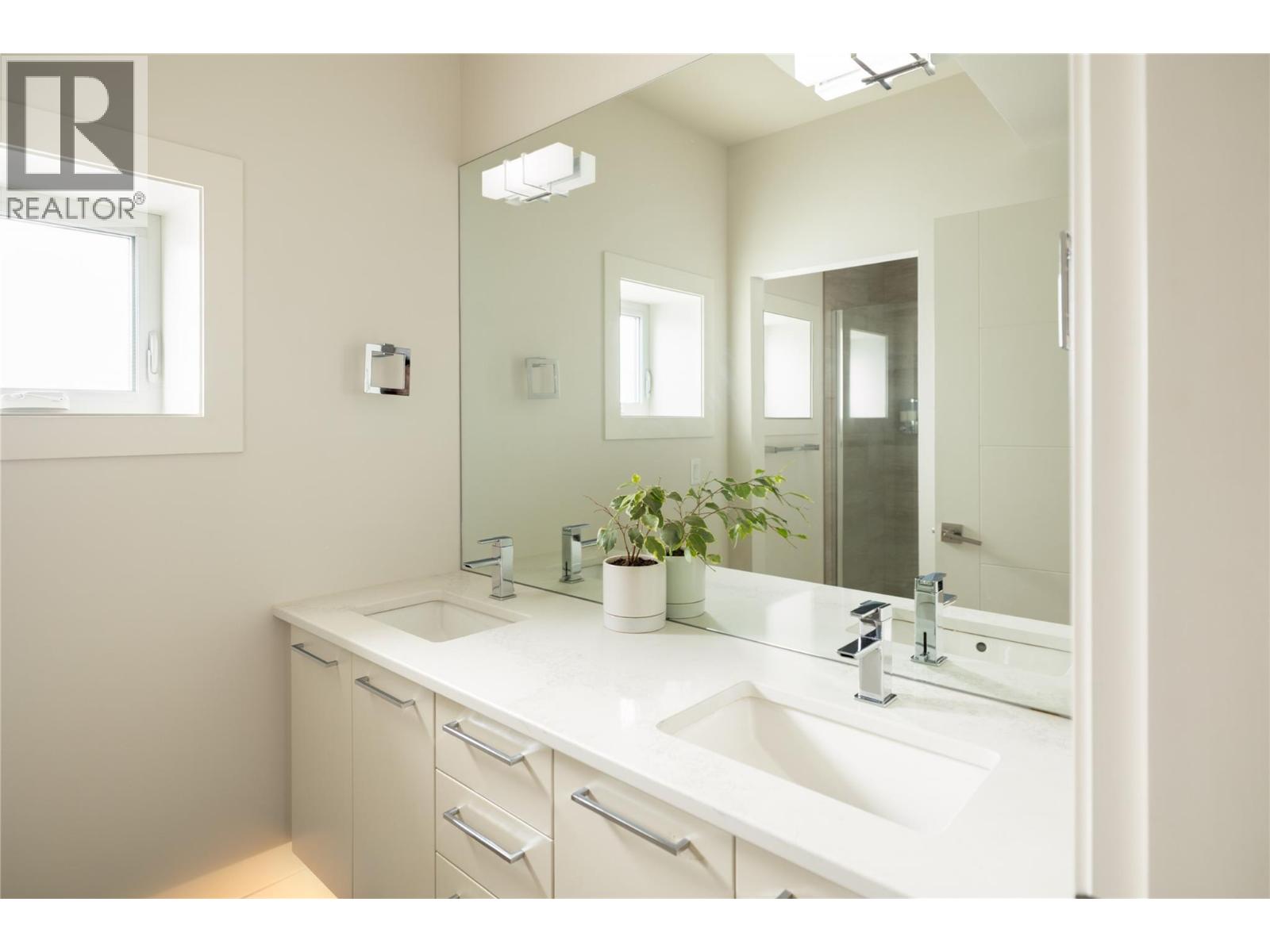 1130 Ledgeview Court Kelowna Photo 31