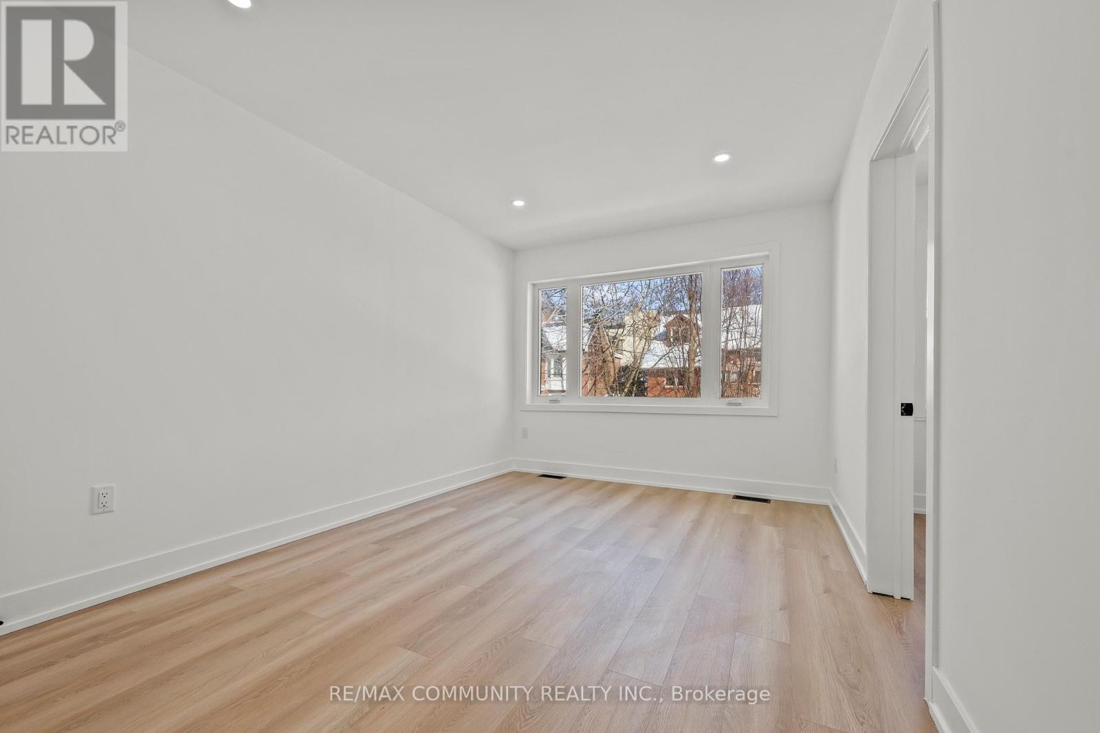 340 Albany Avenue, Toronto, Ontario  M5R 3C9 - Photo 12 - C12771976