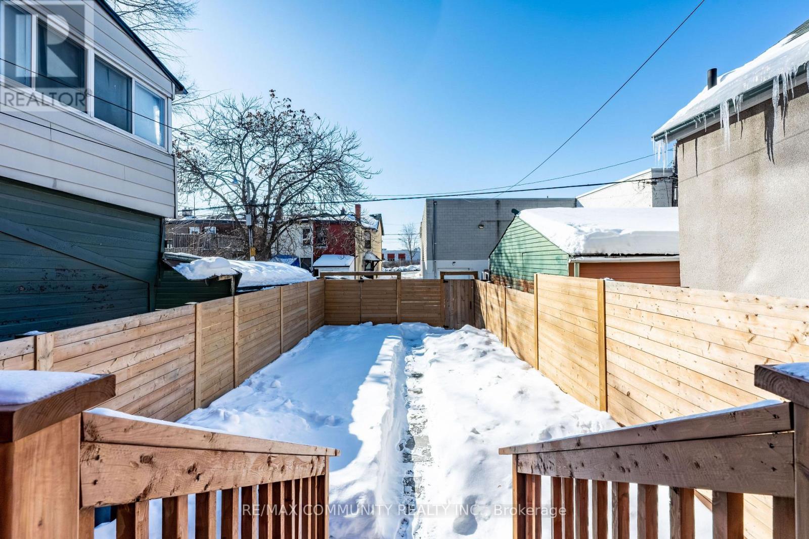 340 Albany Avenue, Toronto, Ontario  M5R 3C9 - Photo 3 - C12771976