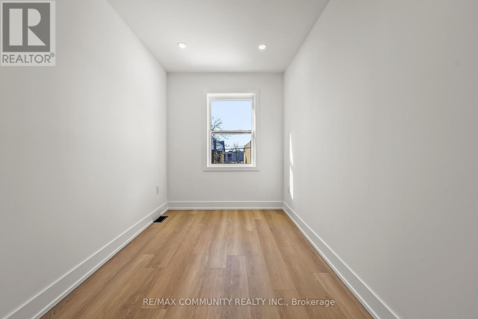 340 Albany Avenue, Toronto, Ontario  M5R 3C9 - Photo 9 - C12771976