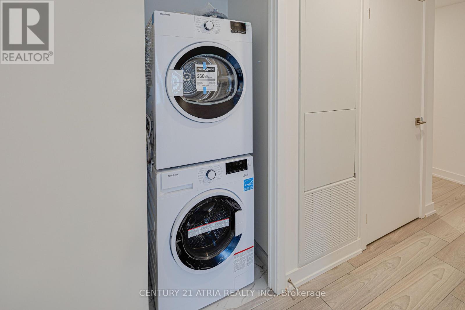 2706 - 252 Church Street, Toronto, Ontario  M5B 0E6 - Photo 8 - C12772026