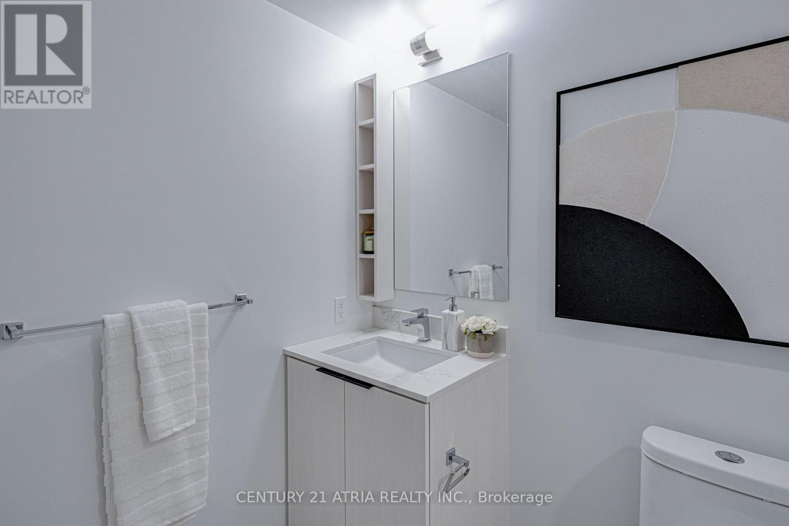 2215 - 82 Dalhousie Street, Toronto, Ontario  M5B 0C5 - Photo 6 - C12772072