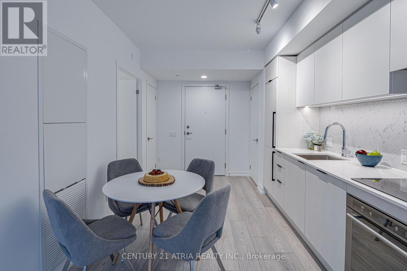 2215 - 82 Dalhousie Street, Toronto, Ontario  M5B 0C5 - Photo 8 - C12772072