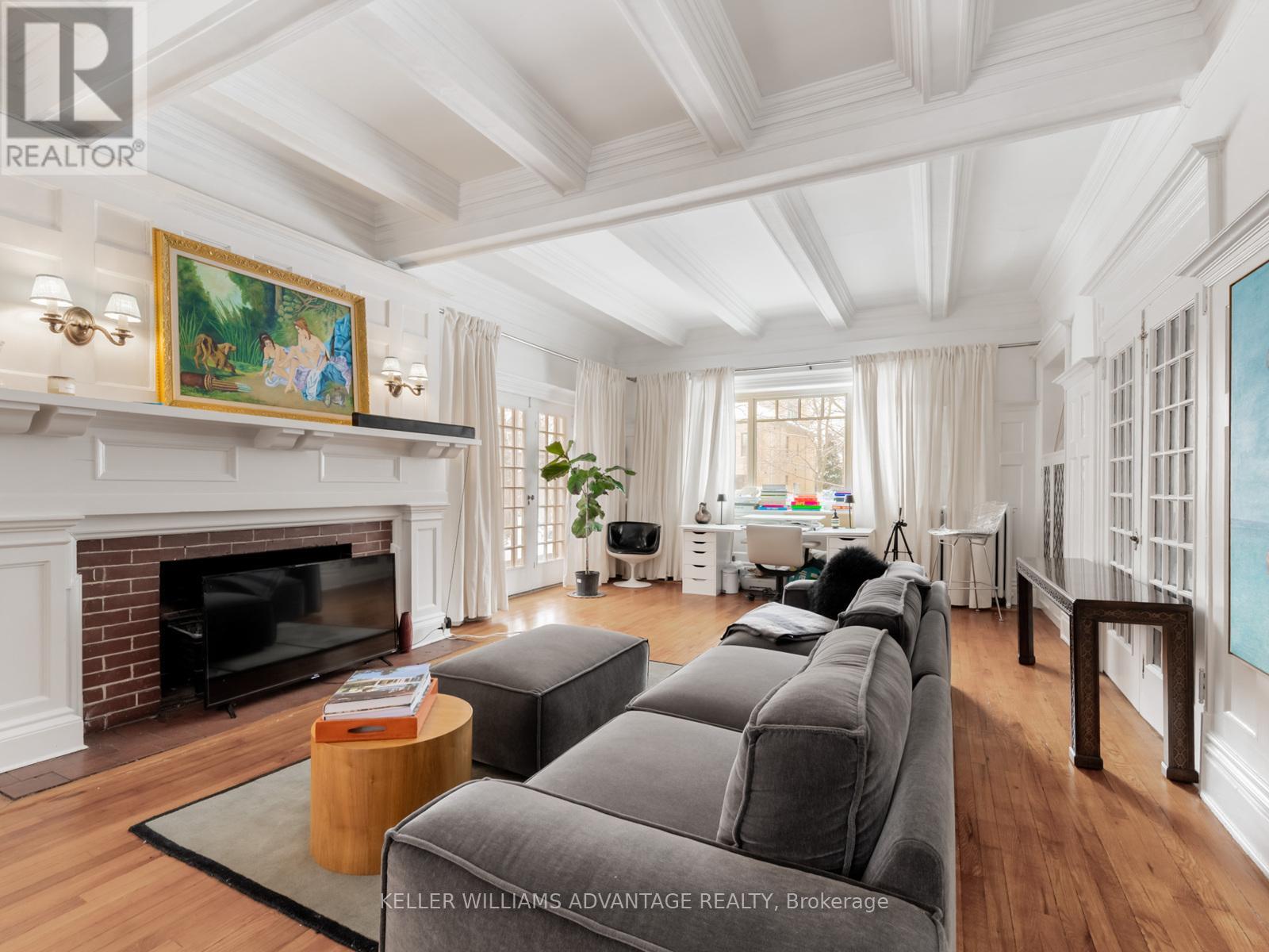 Main - 347 Walmer Road, Toronto, Ontario  M5R 2Y3 - Photo 6 - C12772184