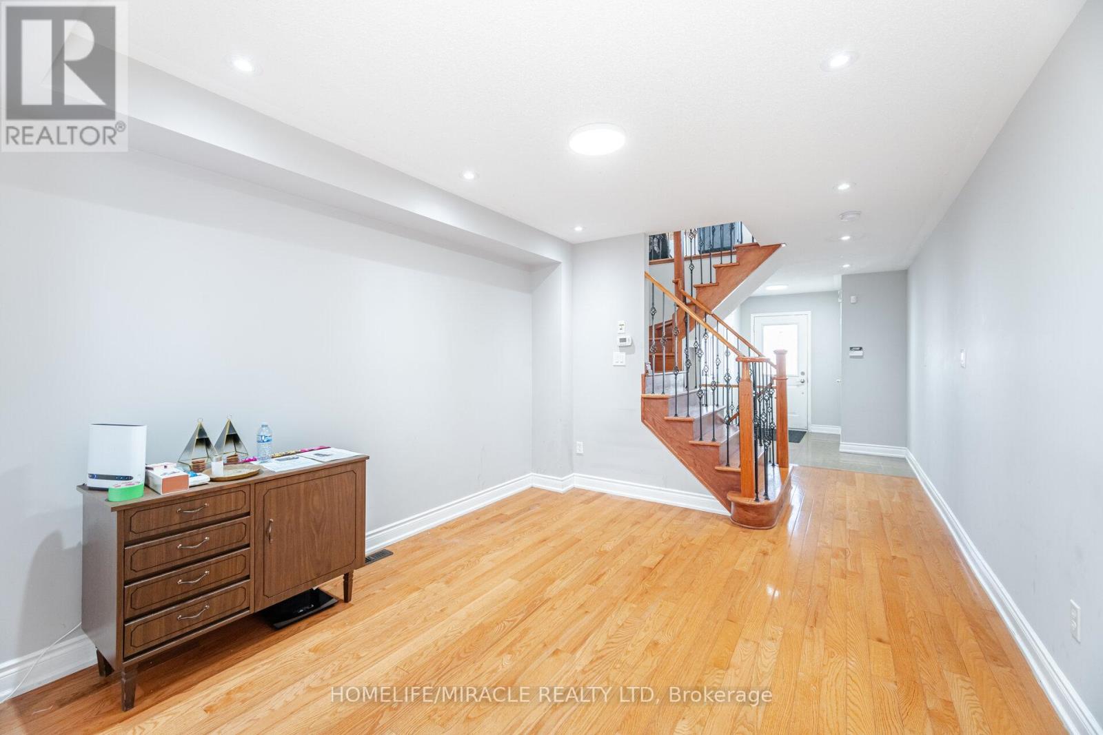 81 Vessel Crescent, Toronto, Ontario  M1C 5K6 - Photo 7 - E12772142