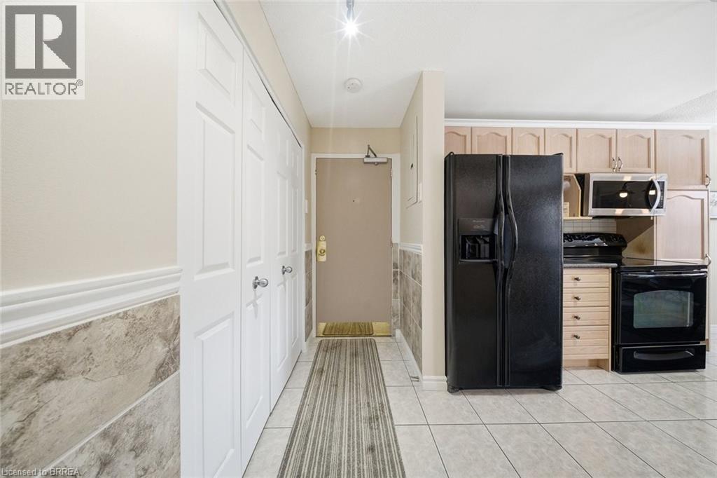 616 Grey Street Unit# 16, Brantford, Ontario  N3S 4Y1 - Photo 3 - 40803876