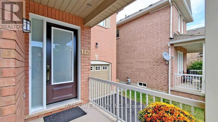 142 Alfred Smith Way, Newmarket, Ontario  L3X 3B9 - Photo 2 - N12771980