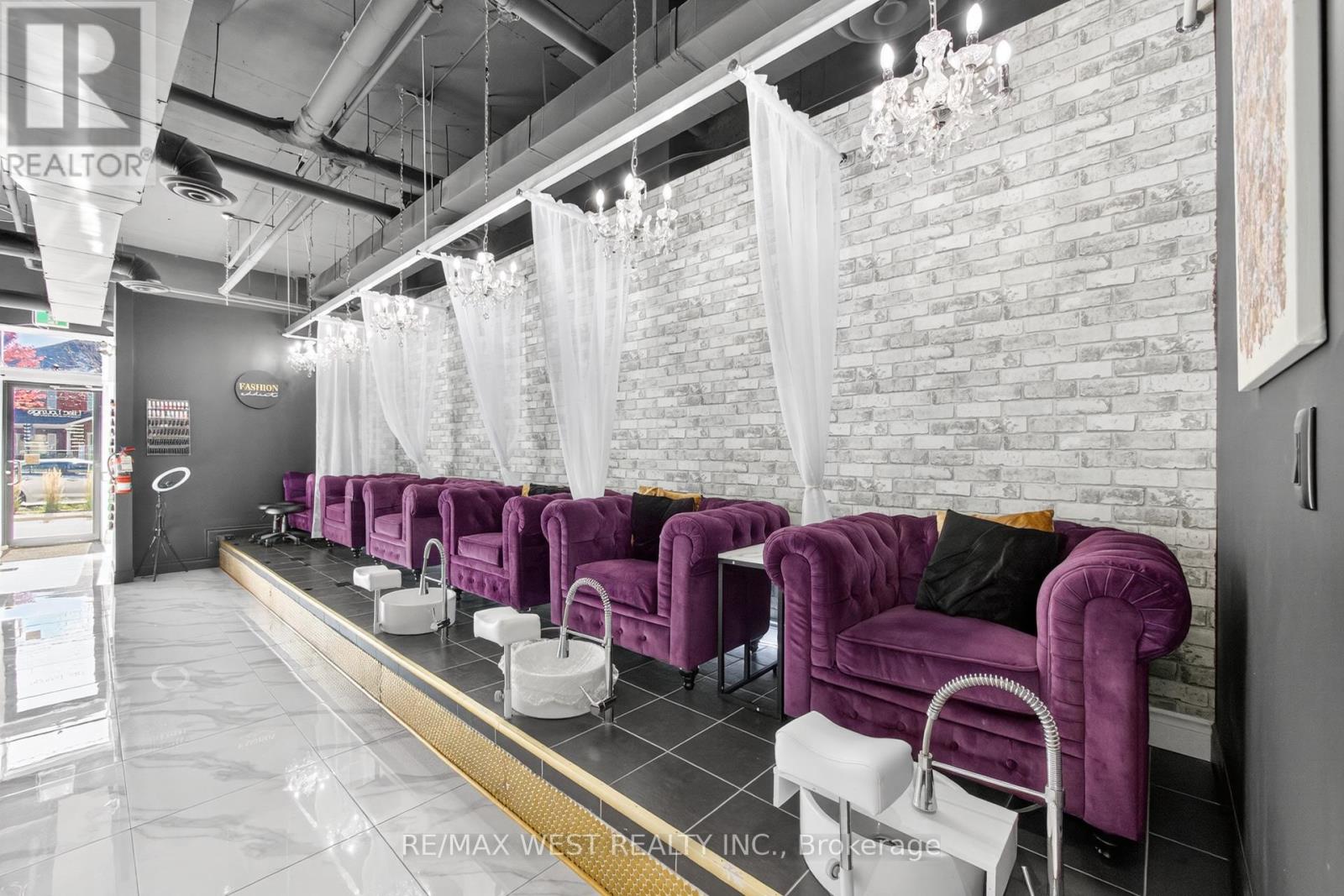 7 - 2396 Major Mackenzie Drive W, Vaughan, Ontario  L6A 4Y1 - Photo 19 - N12772016