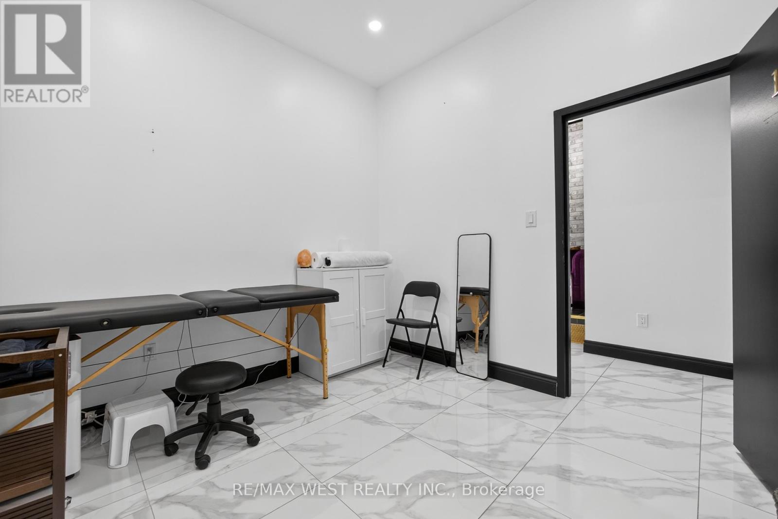 7 - 2396 Major Mackenzie Drive W, Vaughan, Ontario  L6A 4Y1 - Photo 32 - N12772016