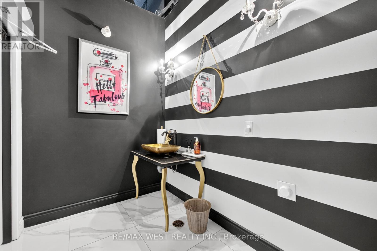 7 - 2396 Major Mackenzie Drive W, Vaughan, Ontario  L6A 4Y1 - Photo 38 - N12772016