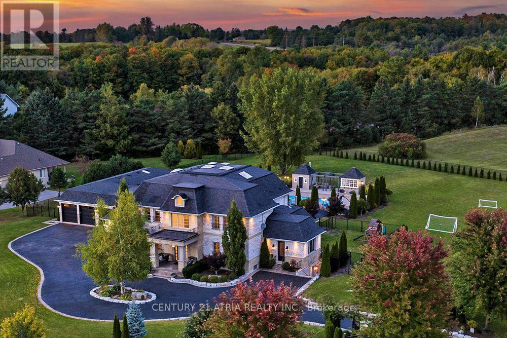 111 LAKE WOODS DRIVE, Whitchurch-Stouffville, Ontario