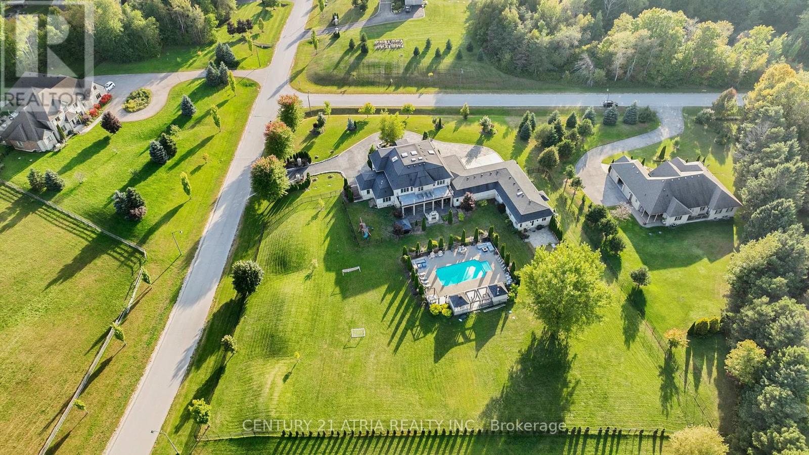 111 Lake Woods Drive, Whitchurch-Stouffville, Ontario  L4A 1P1 - Photo 38 - N12771350