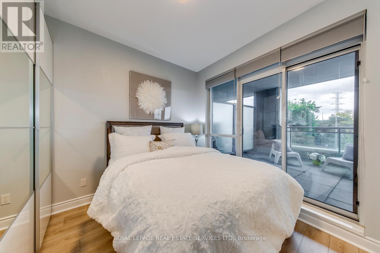 203 - 16 Brookers Lane, Toronto, Ontario  M8V 0A5 - Photo 14 - W12487374