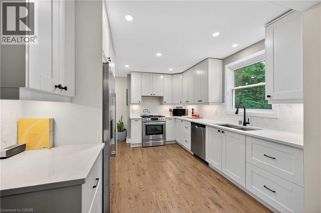 233 Townsend Avenue, Burlington, Ontario  L7T 1Z5 - Photo 13 - 40801366