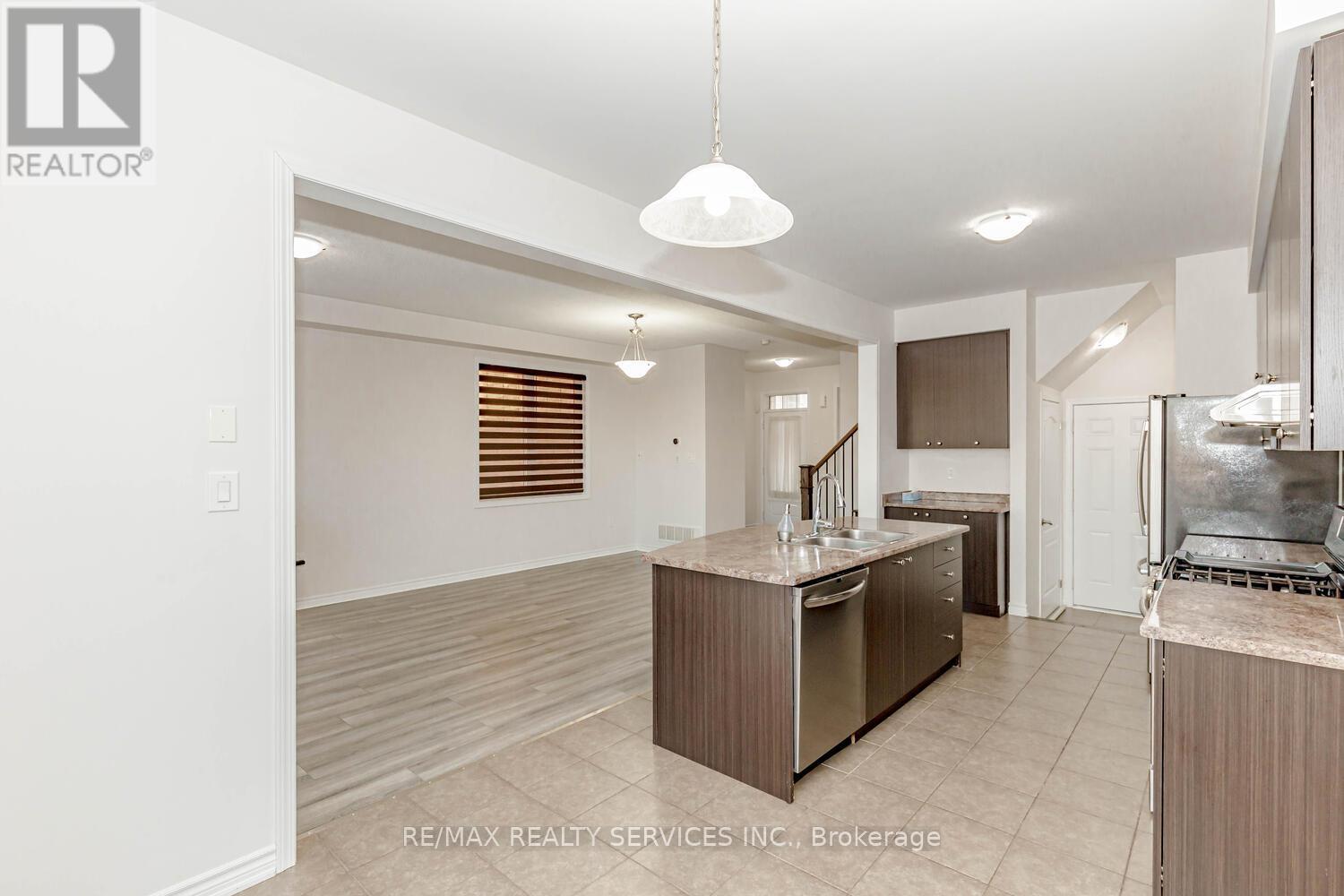 84 Tysonville Circle, Brampton (Northwest Brampton), Ontario  L7A 4B5 - Photo 17 - W12771988