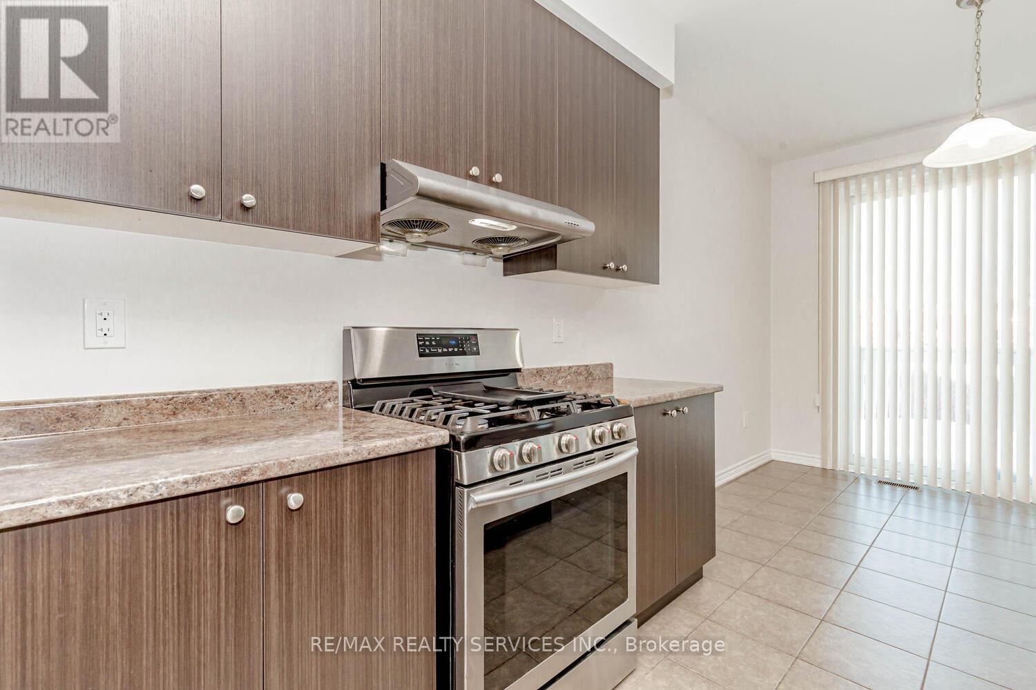 84 Tysonville Circle, Brampton (Northwest Brampton), Ontario  L7A 4B5 - Photo 18 - W12771988