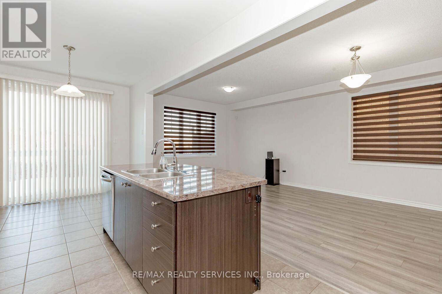 84 Tysonville Circle, Brampton (Northwest Brampton), Ontario  L7A 4B5 - Photo 19 - W12771988