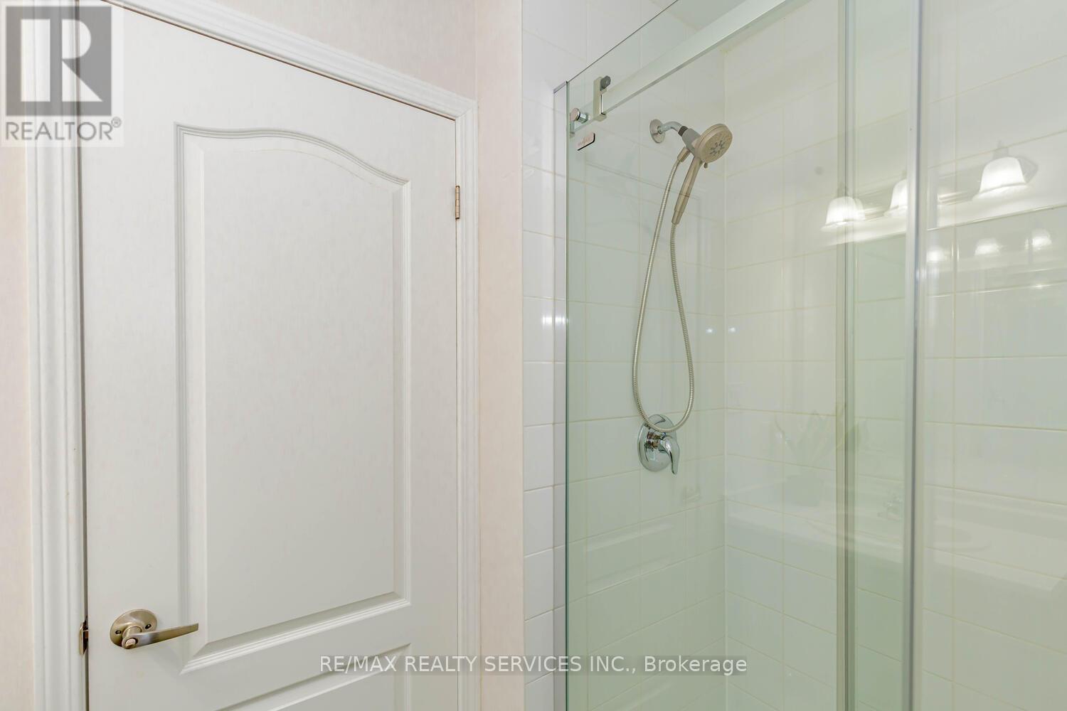 84 Tysonville Circle, Brampton (Northwest Brampton), Ontario  L7A 4B5 - Photo 44 - W12771988