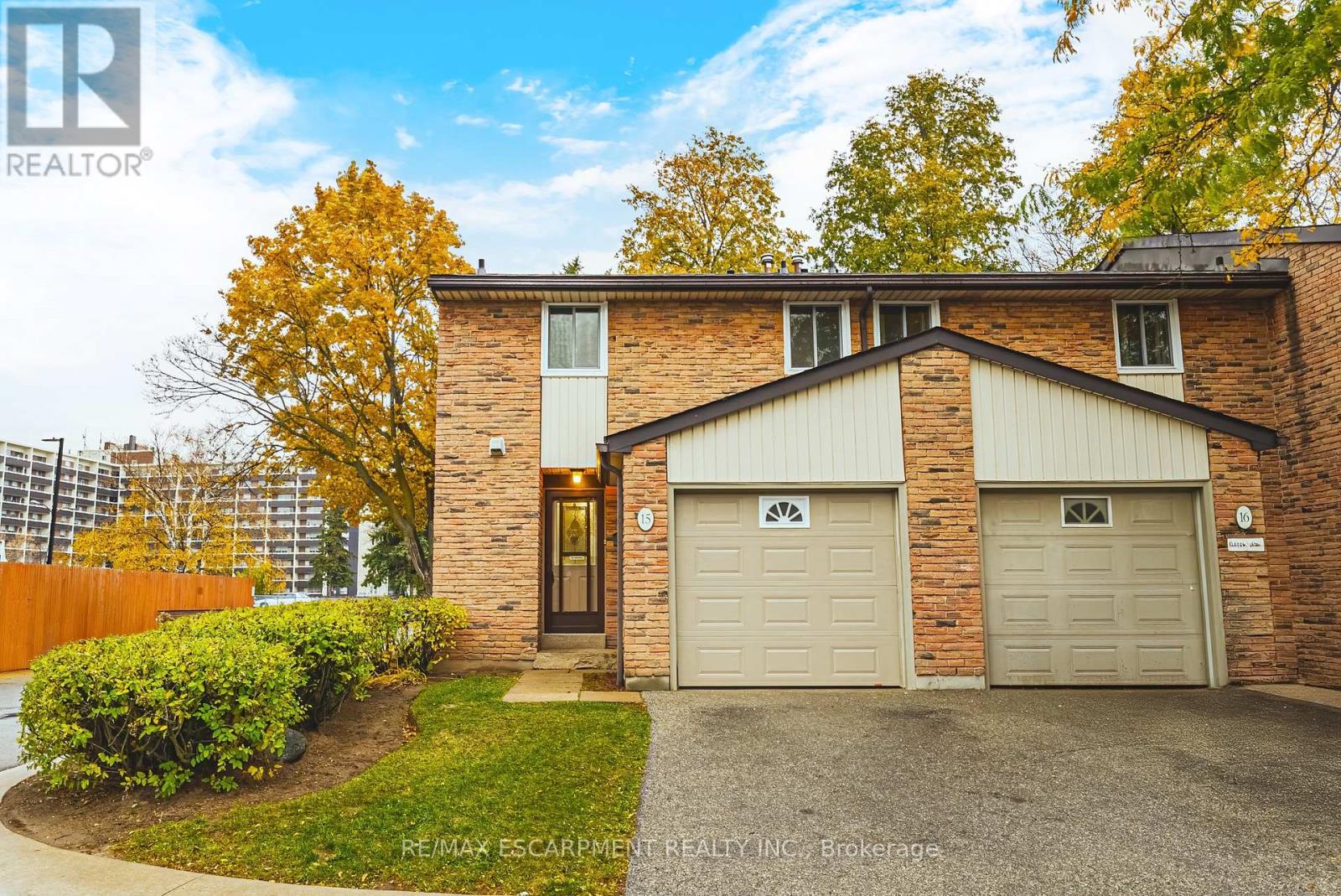 15 - 660 Oxford Road, Burlington, Ontario  L7N 3M1 - Photo 2 - W12771994