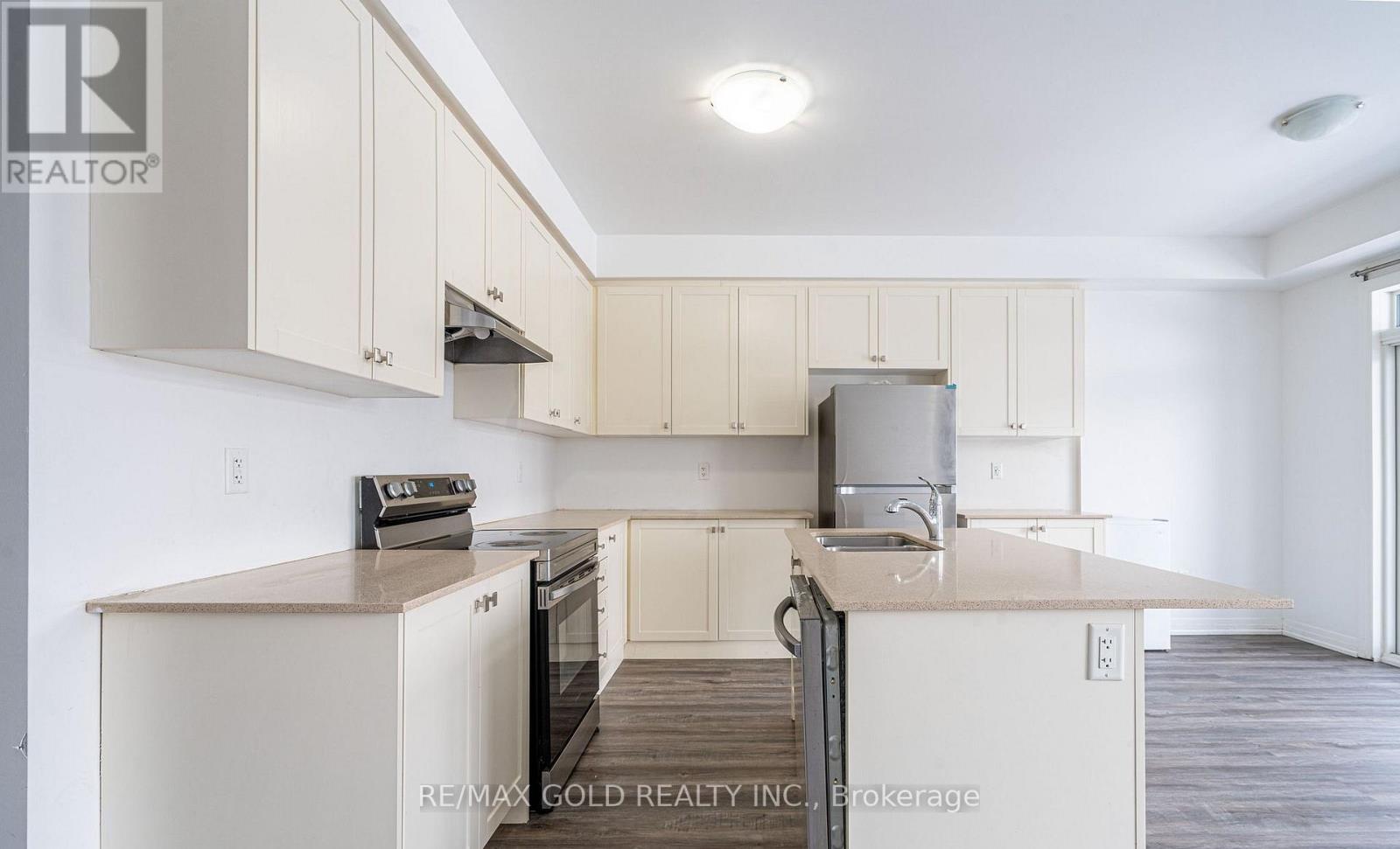 18 Haydrop Road, Brampton, Ontario  L6P 4P3 - Photo 5 - W12771996