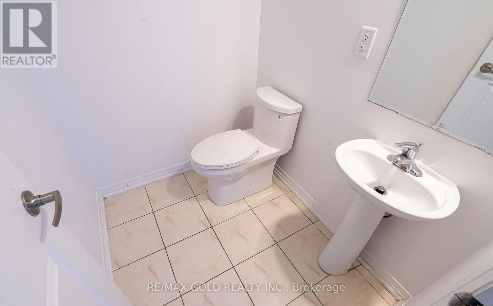 18 Haydrop Road, Brampton, Ontario  L6P 4P3 - Photo 6 - W12771996