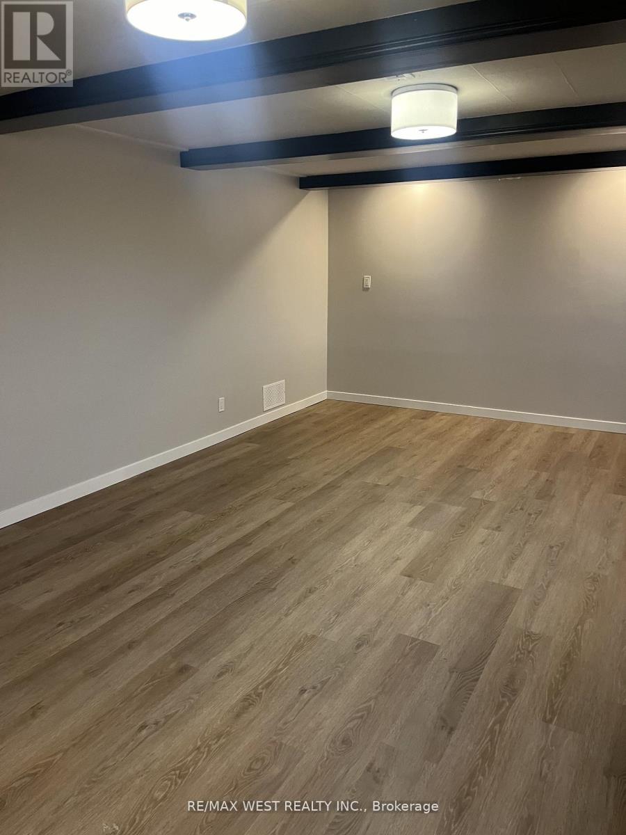 B1 - 35 Lilywood Road, Toronto, Ontario  M6B 1V6 - Photo 2 - W12772002