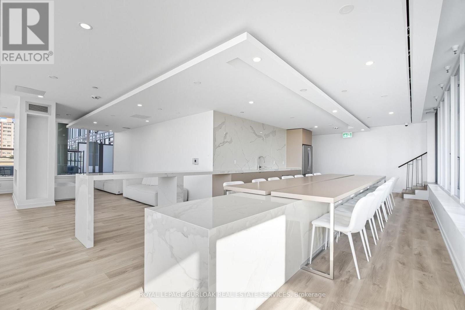 1805 - 370 Martha Street, Burlington, Ontario  L7R 0G9 - Photo 34 - W12772004