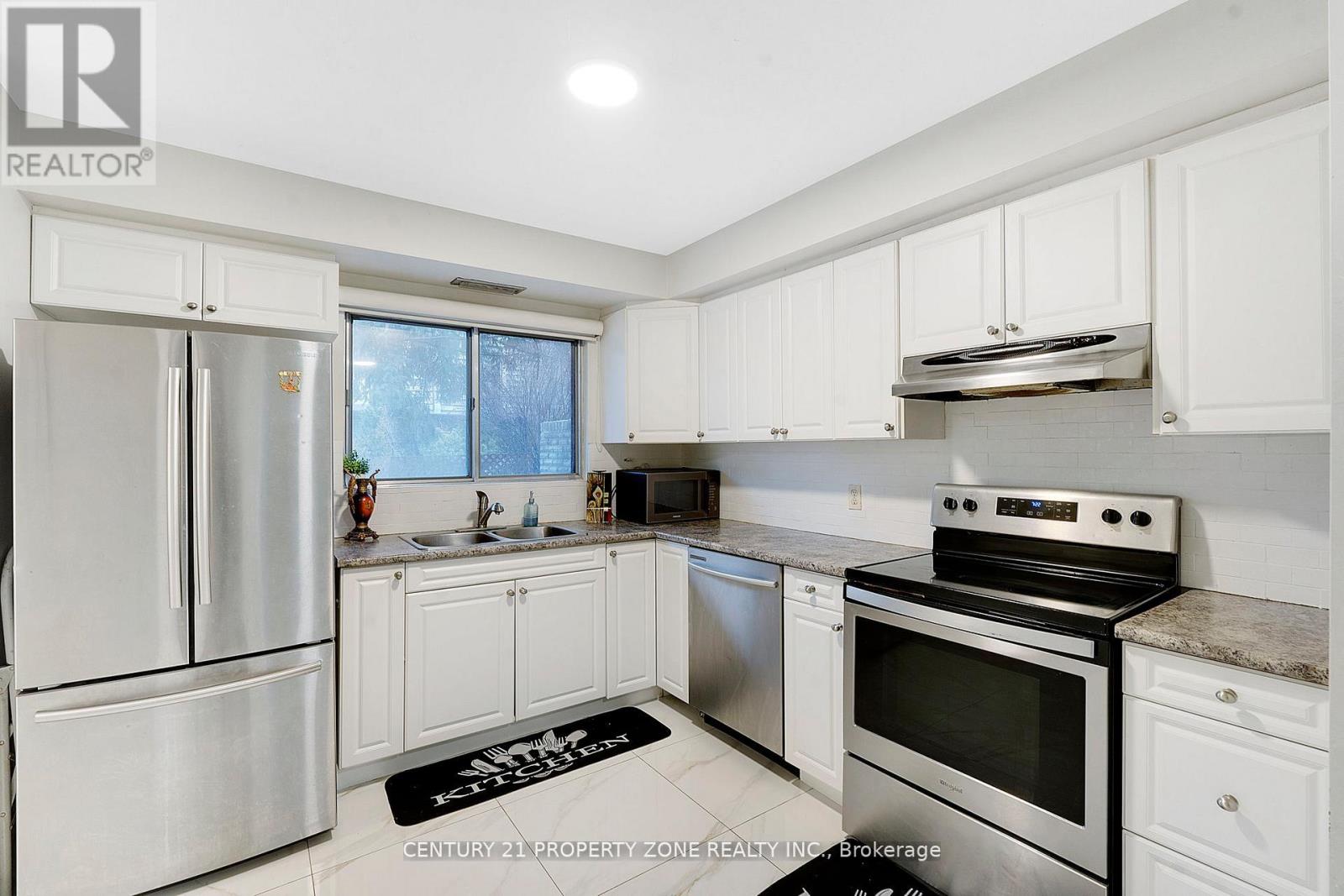 152 - 1250 Mississauga Valley Boulevard, Mississauga, Ontario  L5A 3R6 - Photo 5 - W12772006