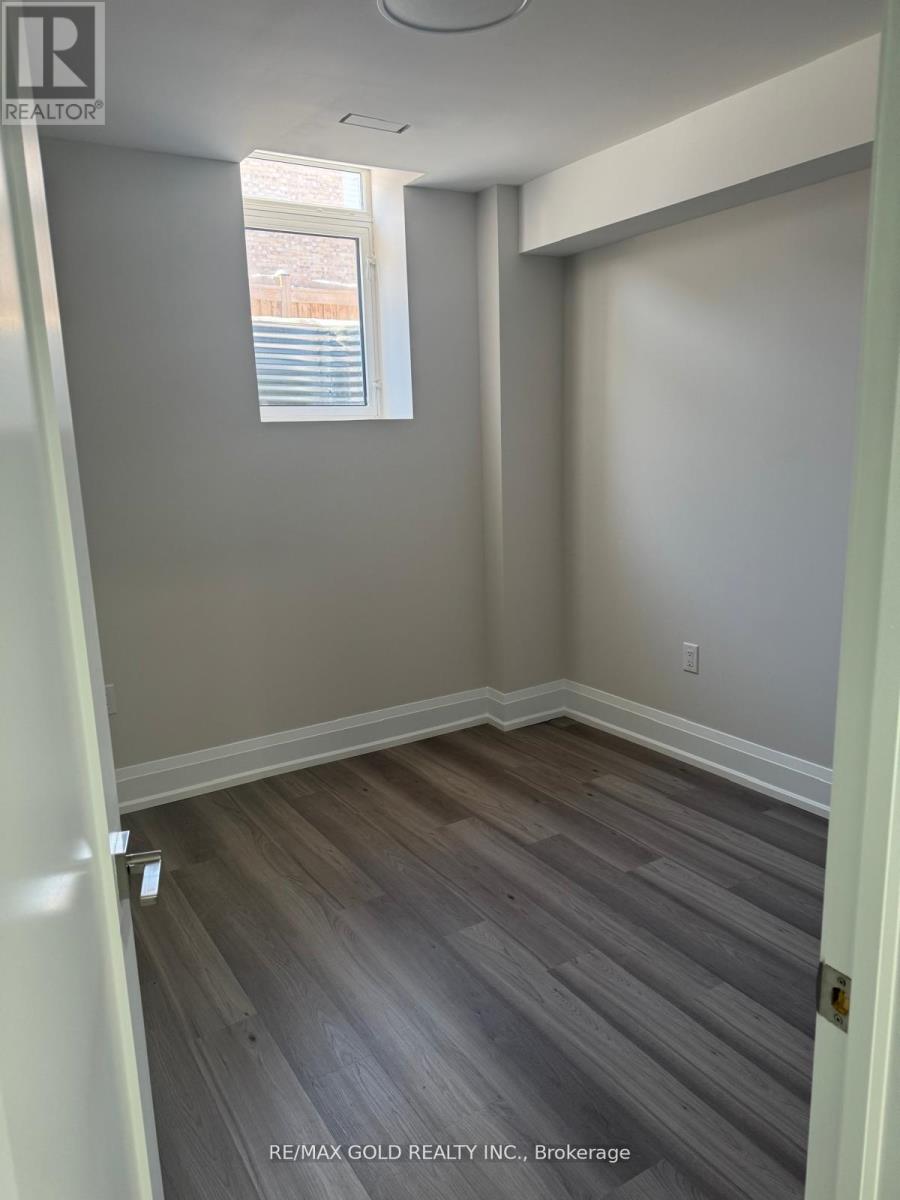 18 Observatory Crescent, Brampton, Ontario  L6P 4H9 - Photo 6 - W12772020