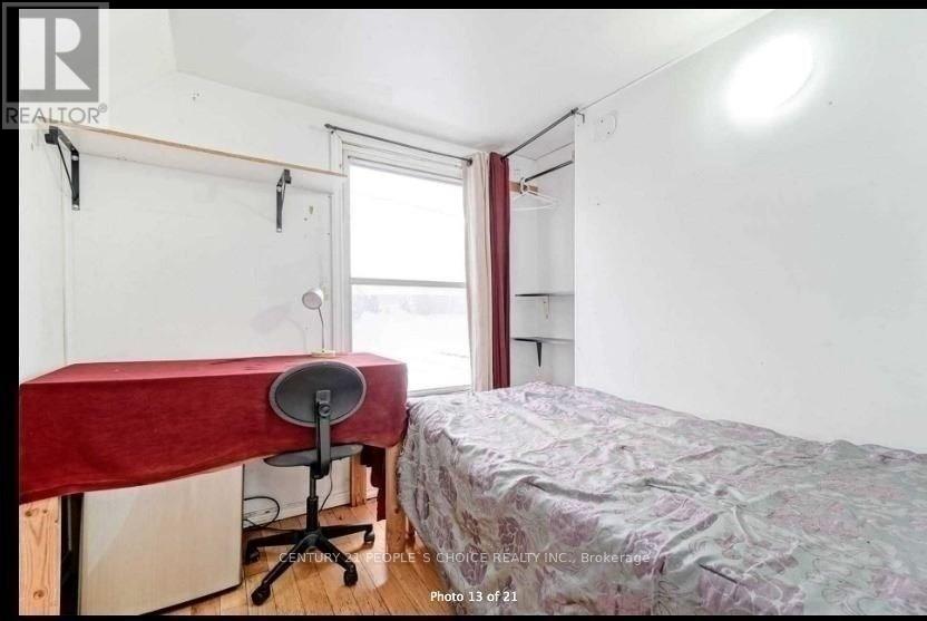 681 Jane Street, Toronto, Ontario  M6N 4A6 - Photo 10 - W12772050