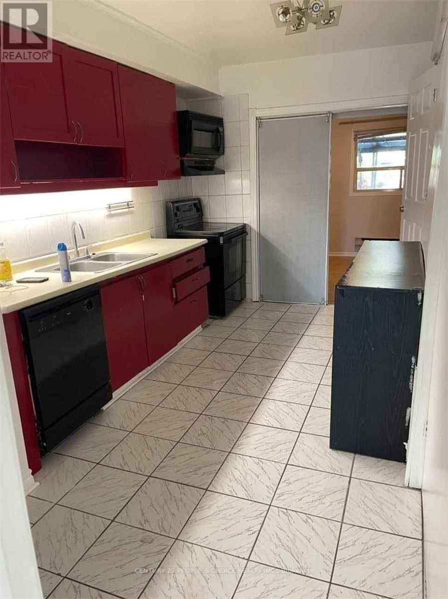 681 Jane Street, Toronto, Ontario  M6N 4A6 - Photo 16 - W12772050