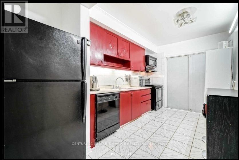 681 Jane Street, Toronto, Ontario  M6N 4A6 - Photo 4 - W12772050