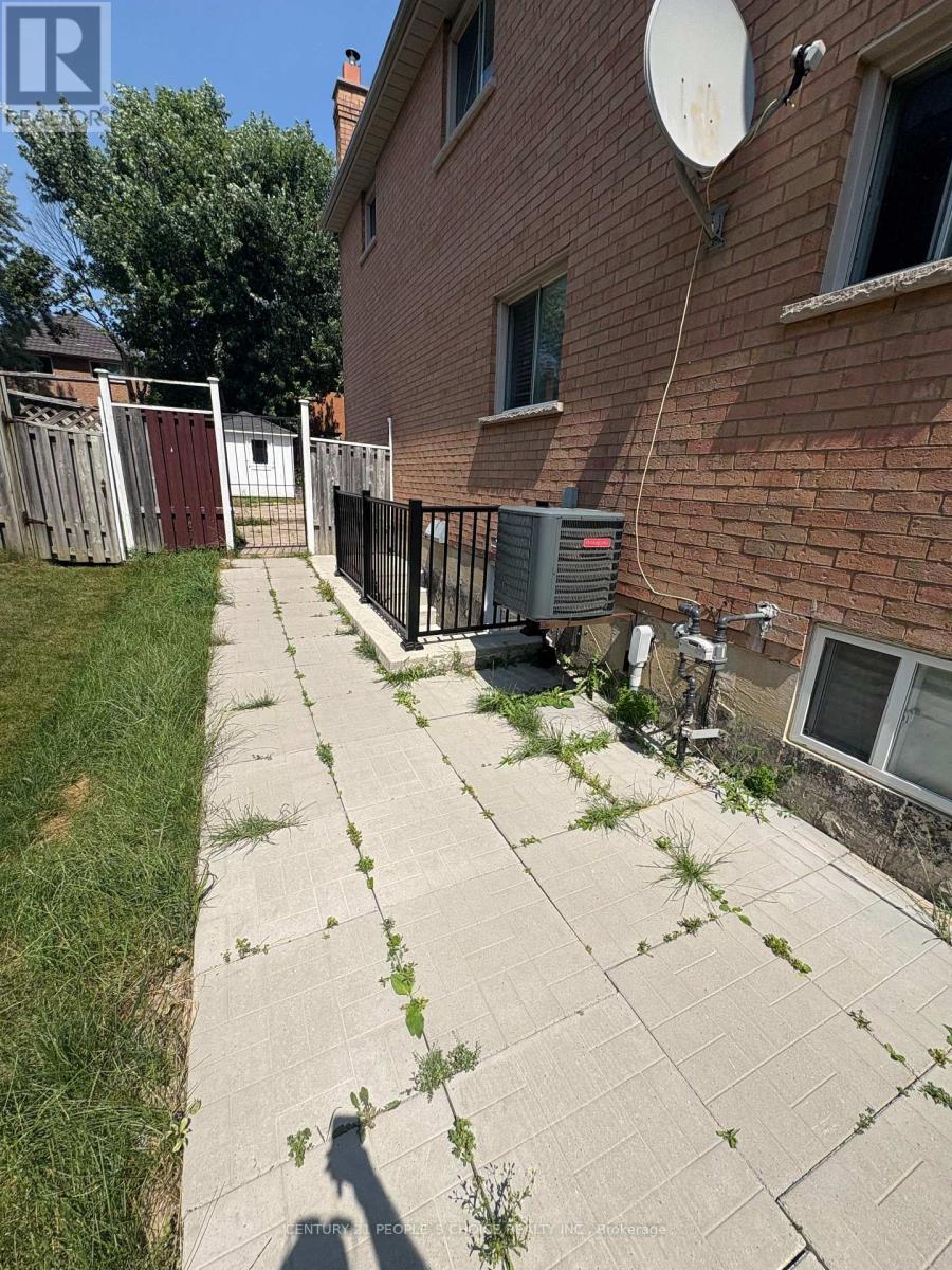 Bsmt - 5965 River Grove Avenue, Mississauga, Ontario  L5M 4Z8 - Photo 2 - W12772096