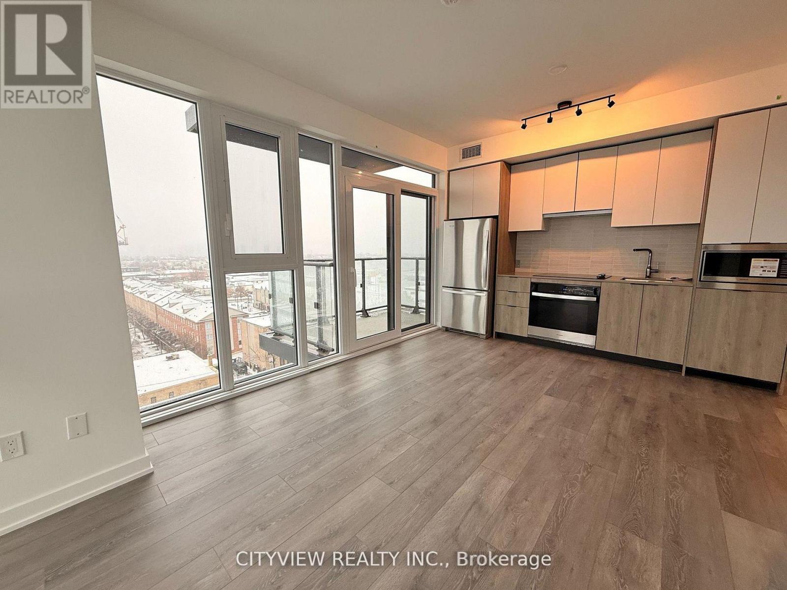 904 - 1007 The Queensway, Toronto, Ontario  M8Z 0H4 - Photo 2 - W12772098